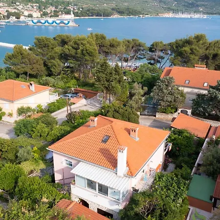 Apartments Bura & Jugo, Cres, Without Stress Exterior photo