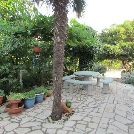 Apartments Bura & Jugo, Cres, Without Stress Exterior photo
