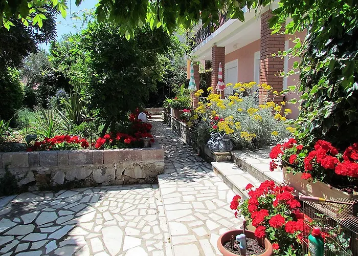 Apartments Bura & Jugo, Cres, Without Stress