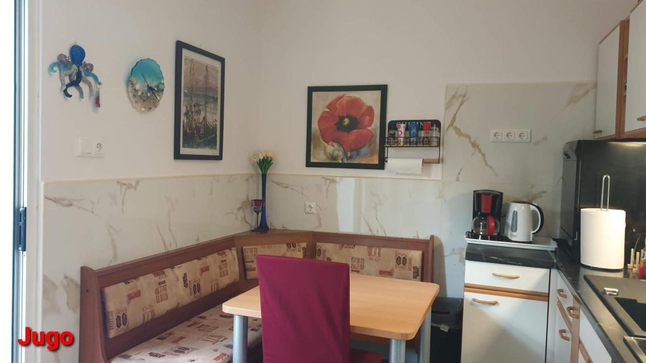 Apartments Bura & Jugo, Cres, Without Stress Cres