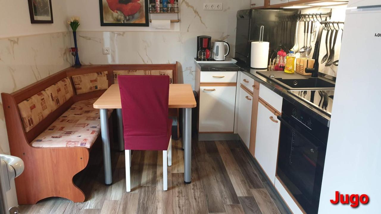 Apartment Apartments Bura & Jugo, Cres, Without Stress