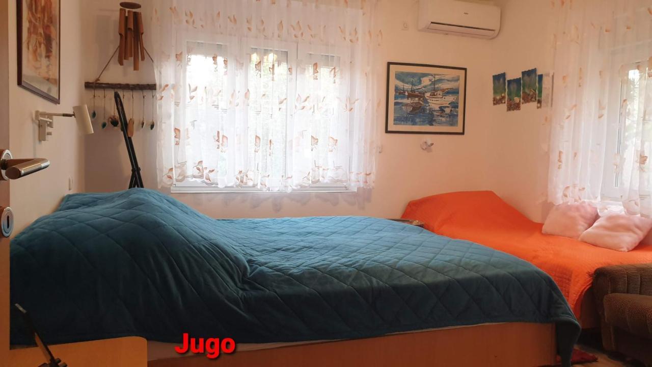 Apartment Apartments Bura & Jugo, Cres, Without Stress