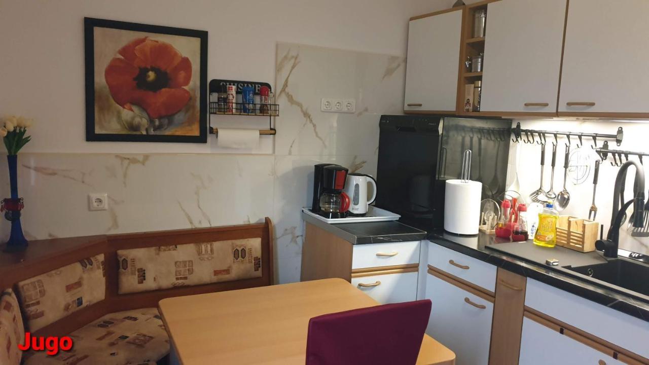 Apartment Apartments Bura & Jugo, Cres, Without Stress