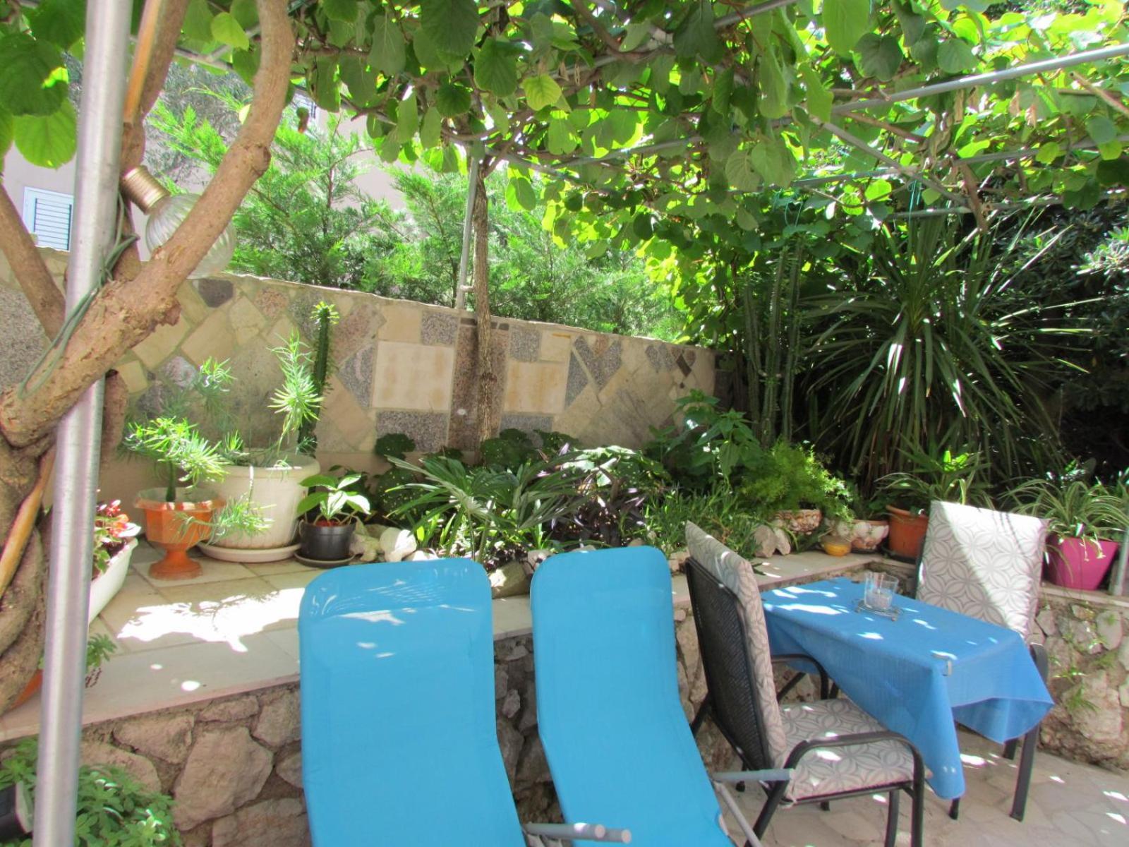 Apartments Bura & Jugo, Cres, Without Stress *