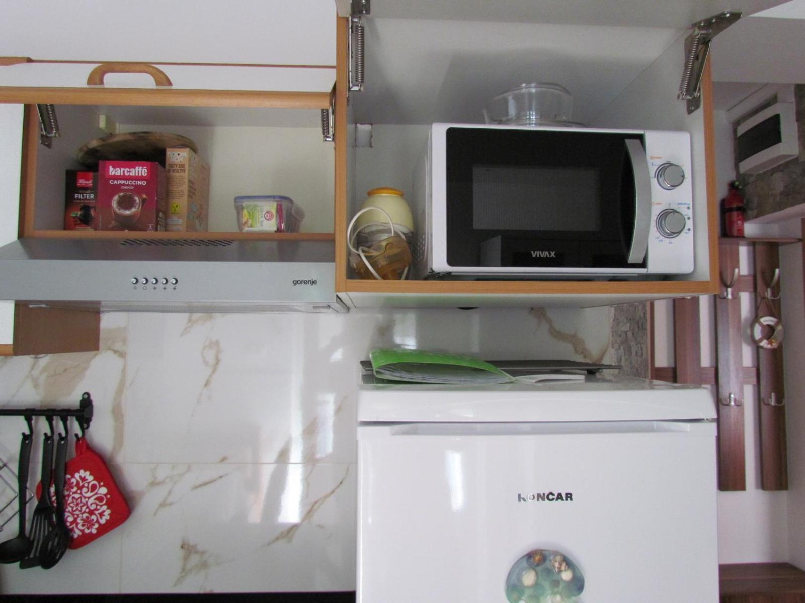 Apartment Apartments Bura & Jugo, Cres, Without Stress *