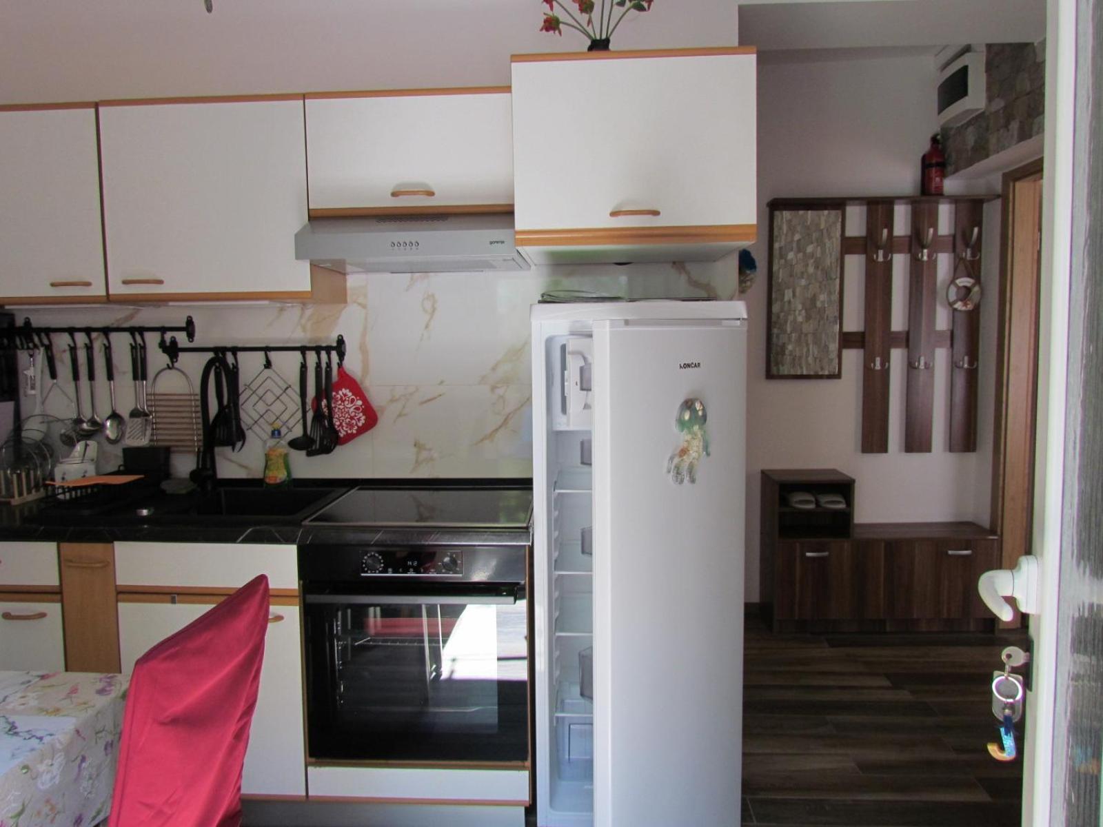 Apartments Bura & Jugo, Cres, Without Stress *