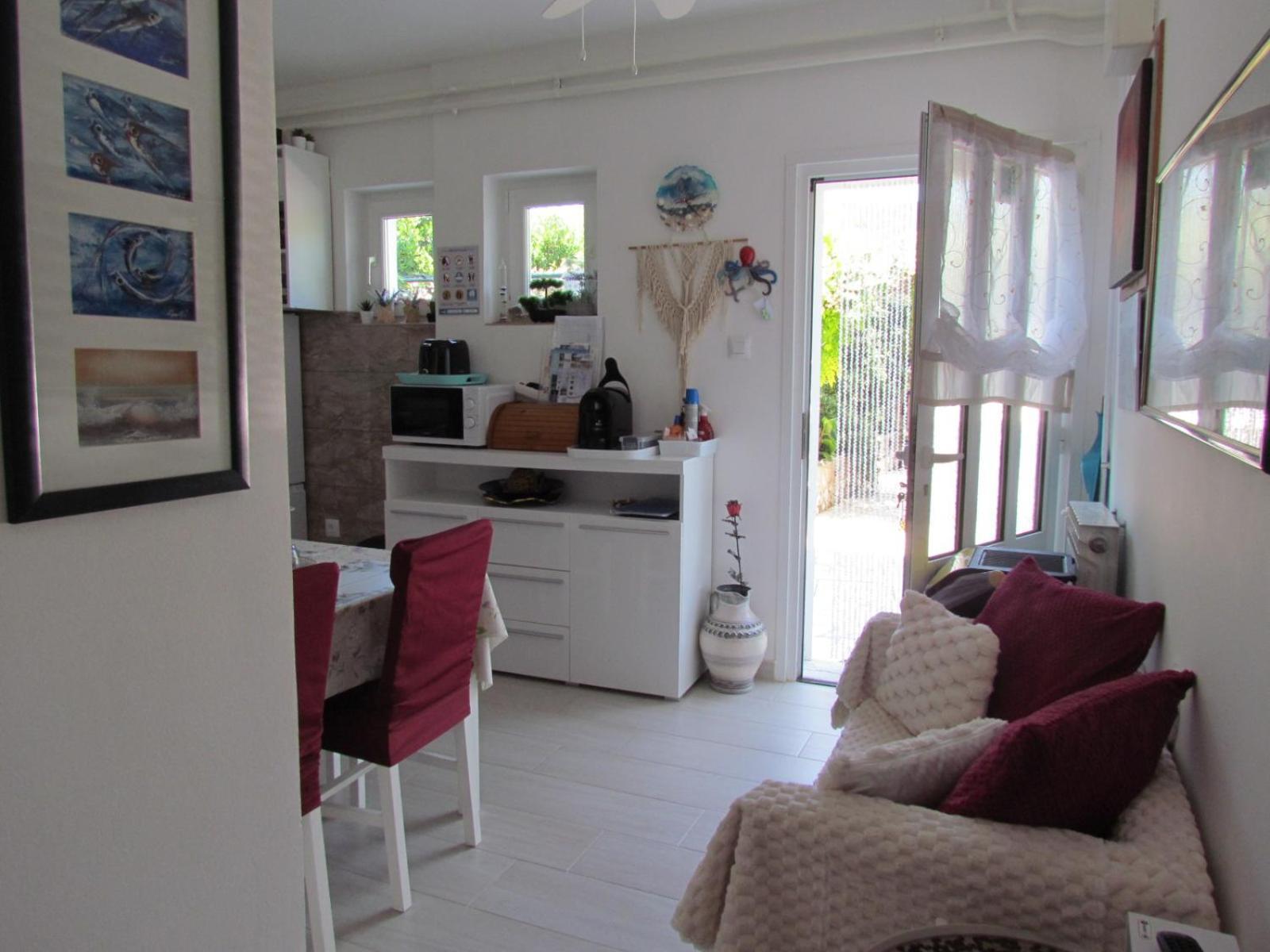 Apartments Bura & Jugo, Cres, Without Stress Apartment