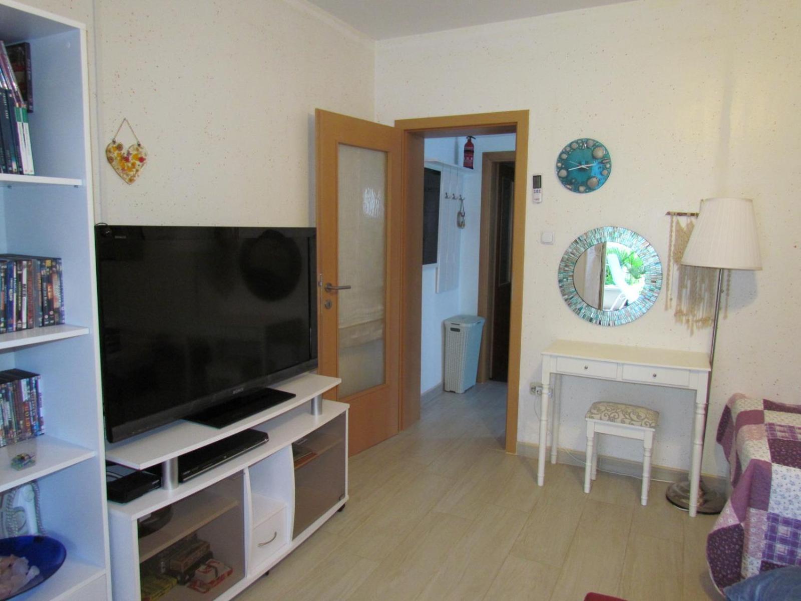 Apartment Apartments Bura & Jugo, Cres, Without Stress *