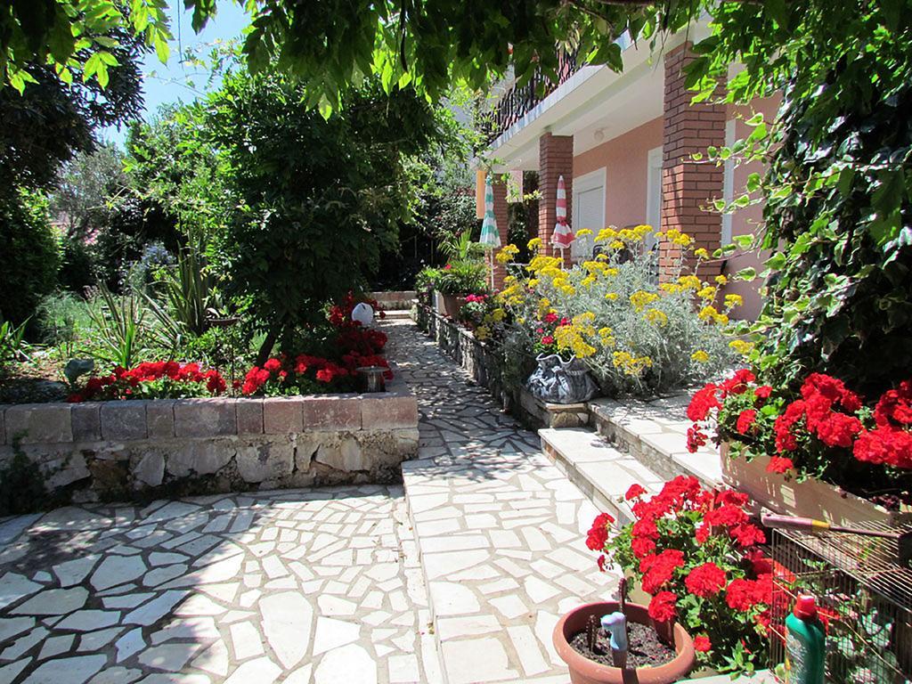 Apartments Bura & Jugo, Cres, Without Stress